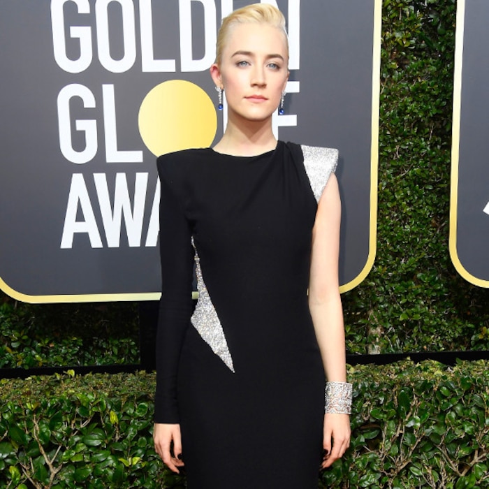 Resultado de imagem para golden globe 2018 Saoirse Ronan